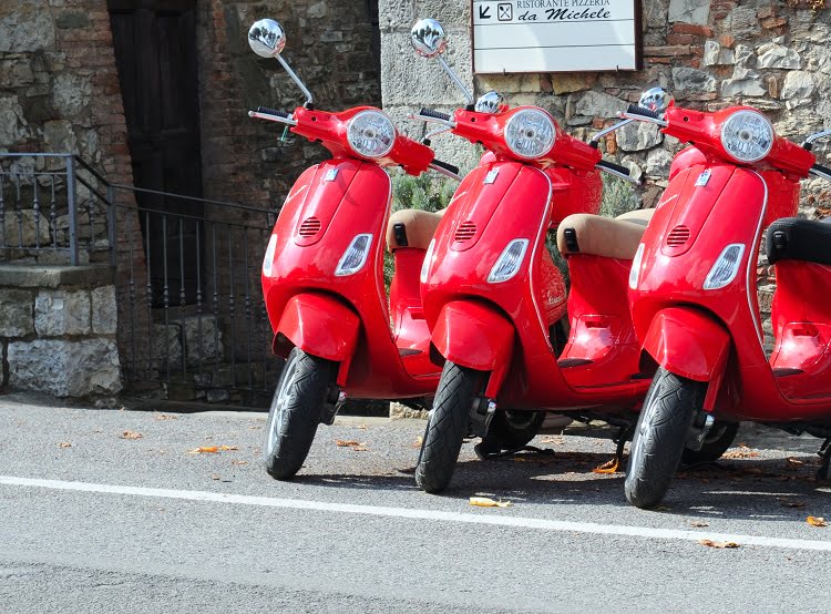 Vespa San Gimignano Travel Italy